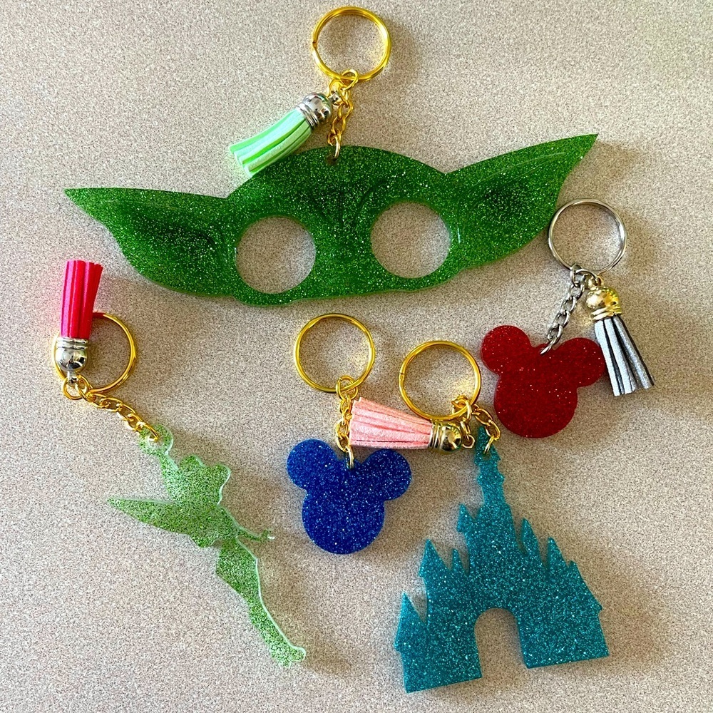 🎉🎉3x HP🎉🎉 Handmade Disney Keychains - Picture 1 of 8
